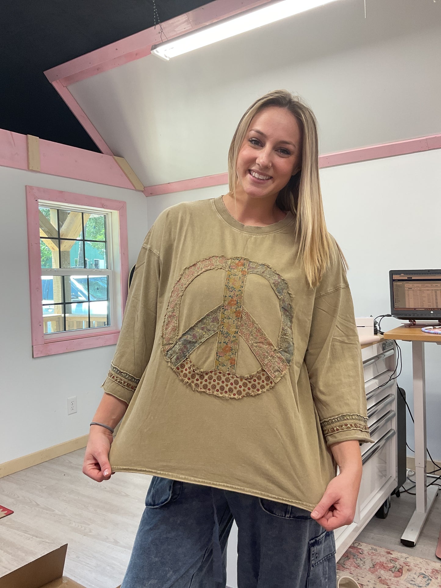Olive Floral Top Easel