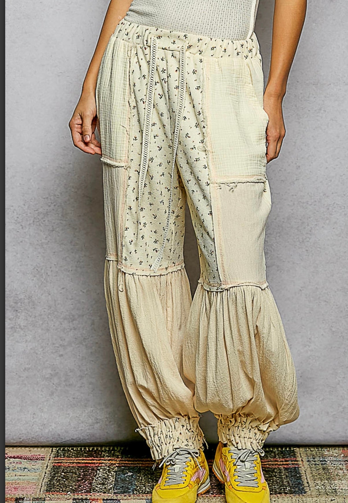 Cream Gathered Joggers Pol