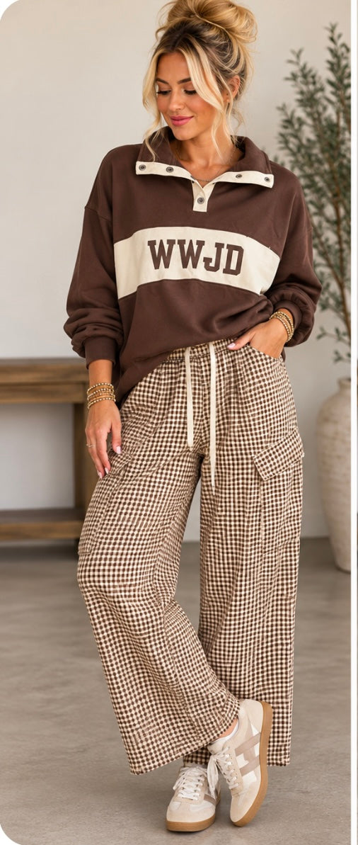 BARREL PANTS WITH CARGO POCKETS