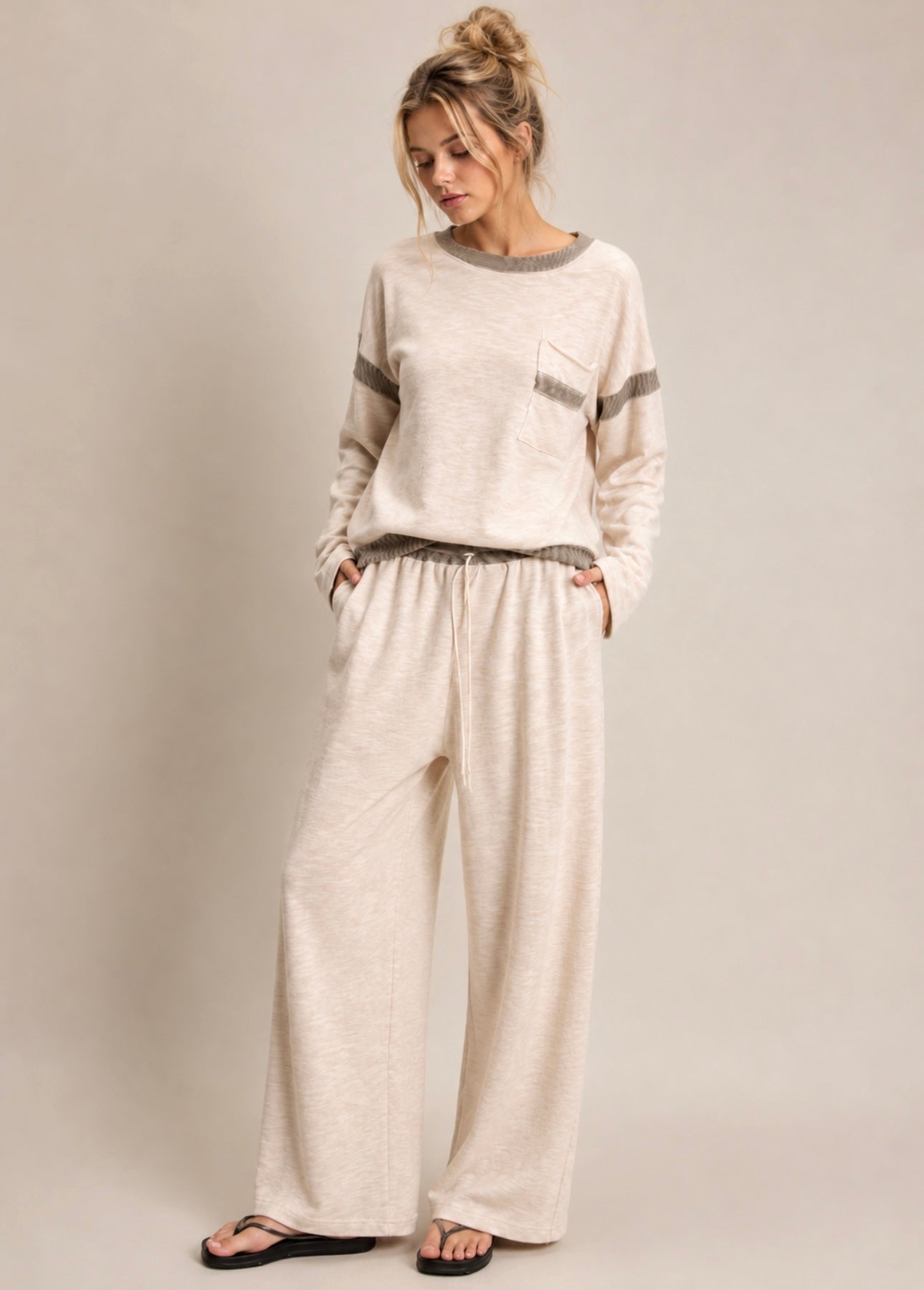 Oatmeal With Black Cozy Stripe Set (Hyfive)