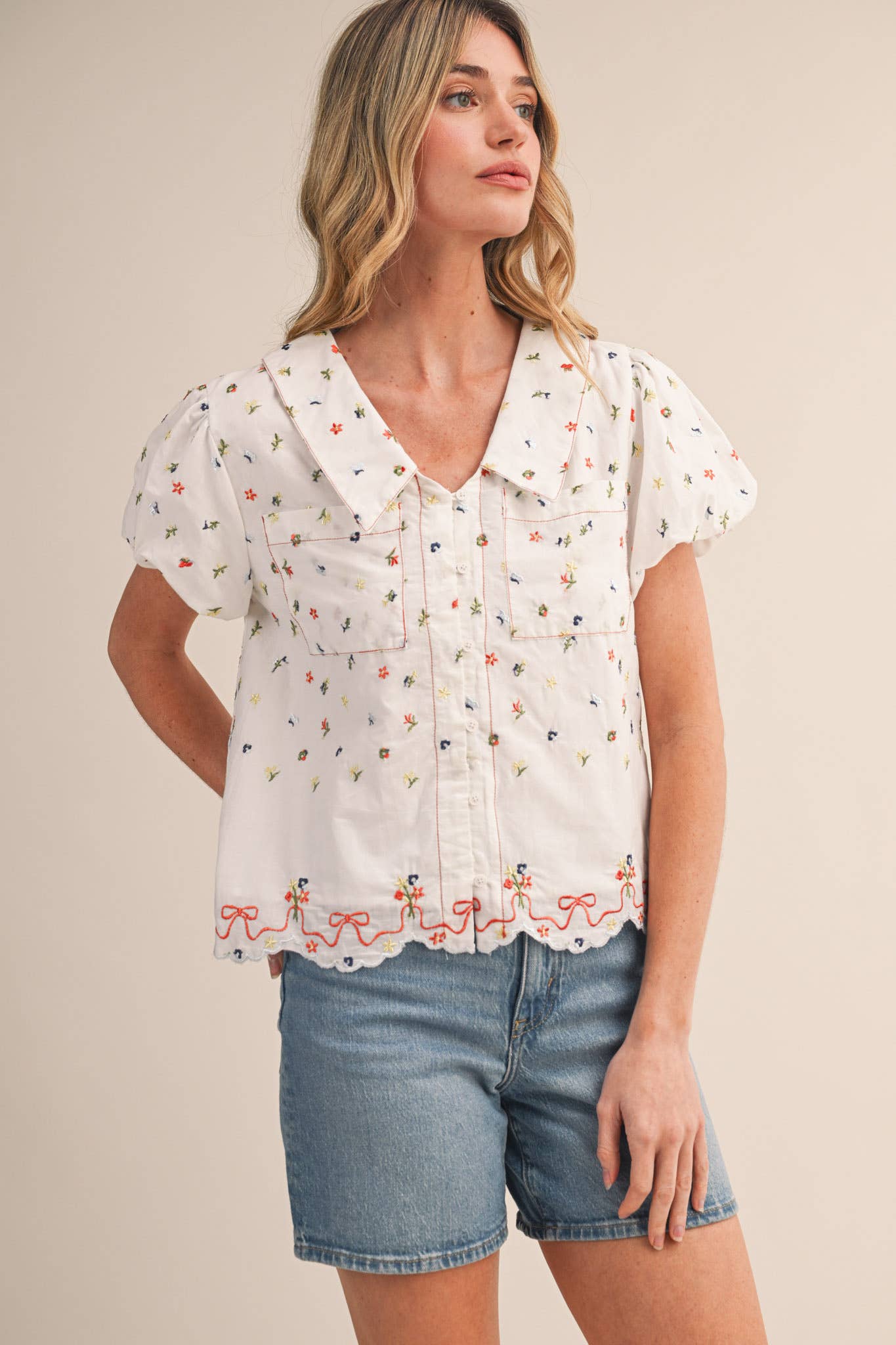EMBROIDERED FLORAL BUBBLE SLEEVE BUTTON DOWN TOP