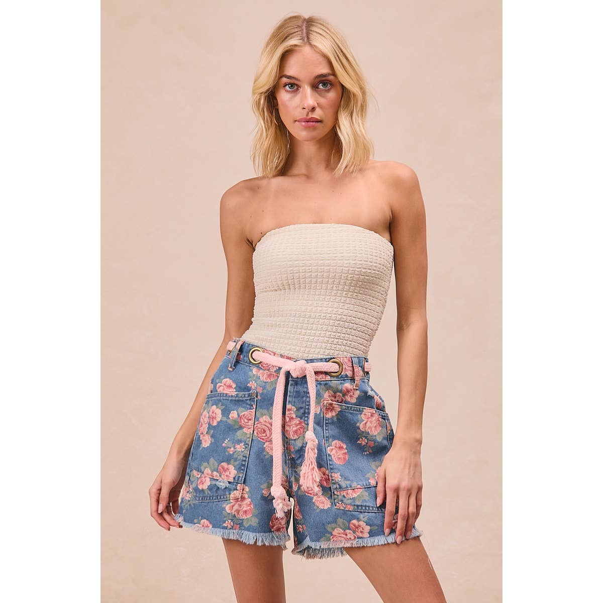 BRAIDED WAIST BELT PATCH FLORAL DENIM SHORTS