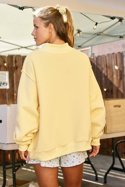 DILLY DALLY' Mockneck Sweatshirt