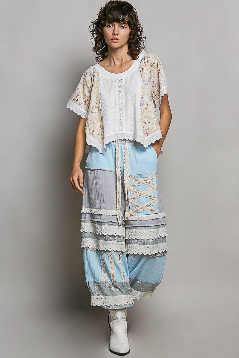 Round Neck Contrast Floral Eyelet Trim Rib Short Sleeve Top