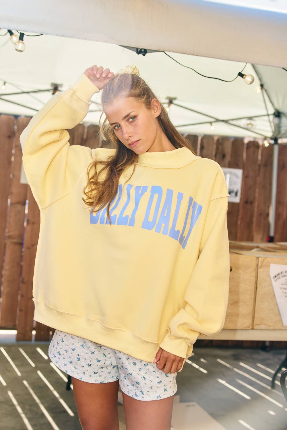 DILLY DALLY' Mockneck Sweatshirt