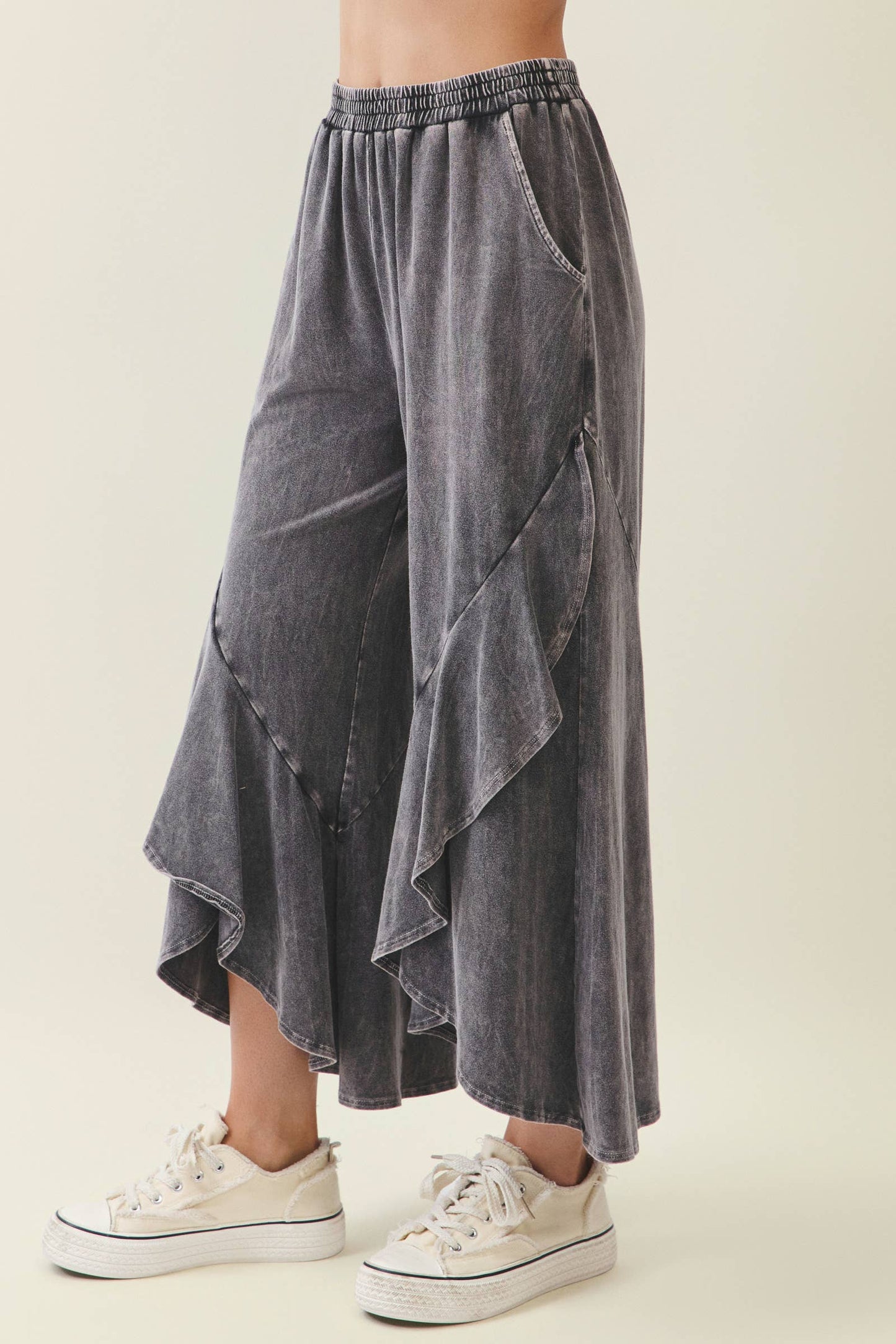 Mineral Washed Wavy Eggplant Ruffle Cropped Pants