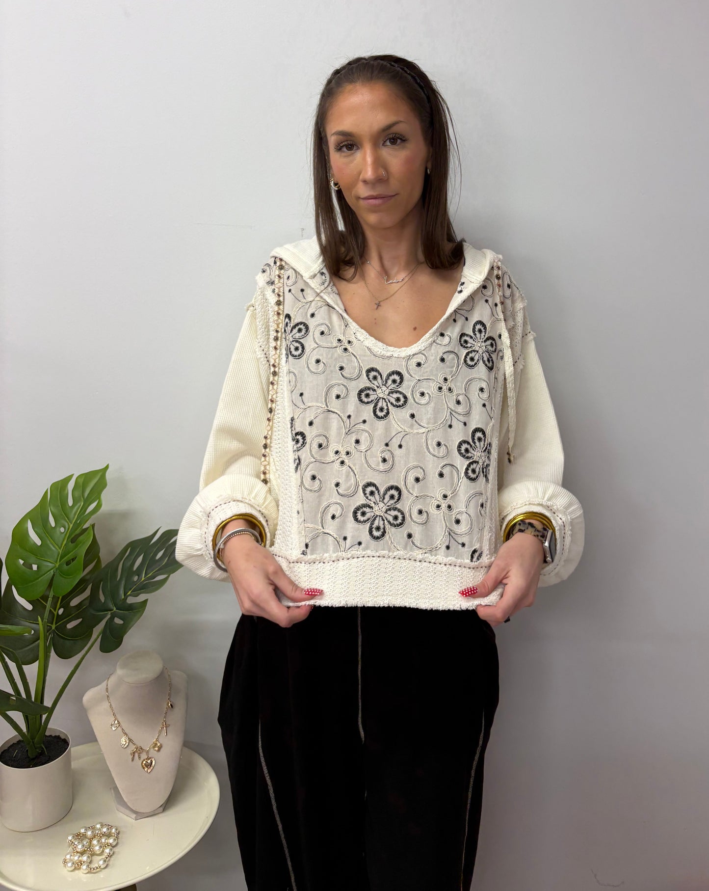 Blooming in Ivory Top