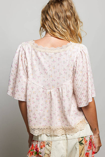 Round Neck Short Sleeve Floral Printed Lace Soft Knit Top