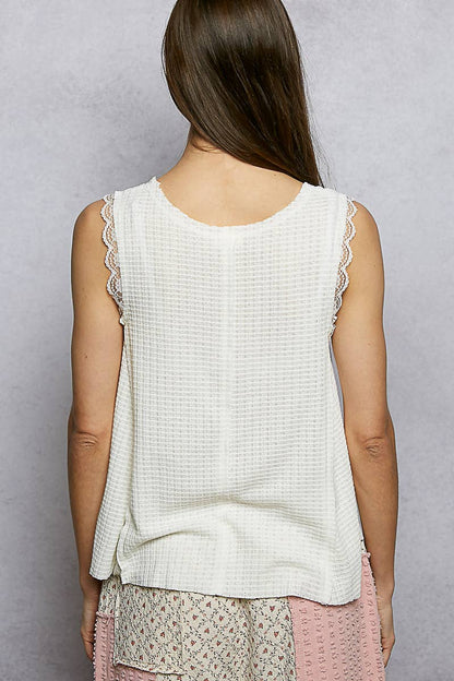Soft Textured Front Placket Wavy Lace Sleeveless Top POL