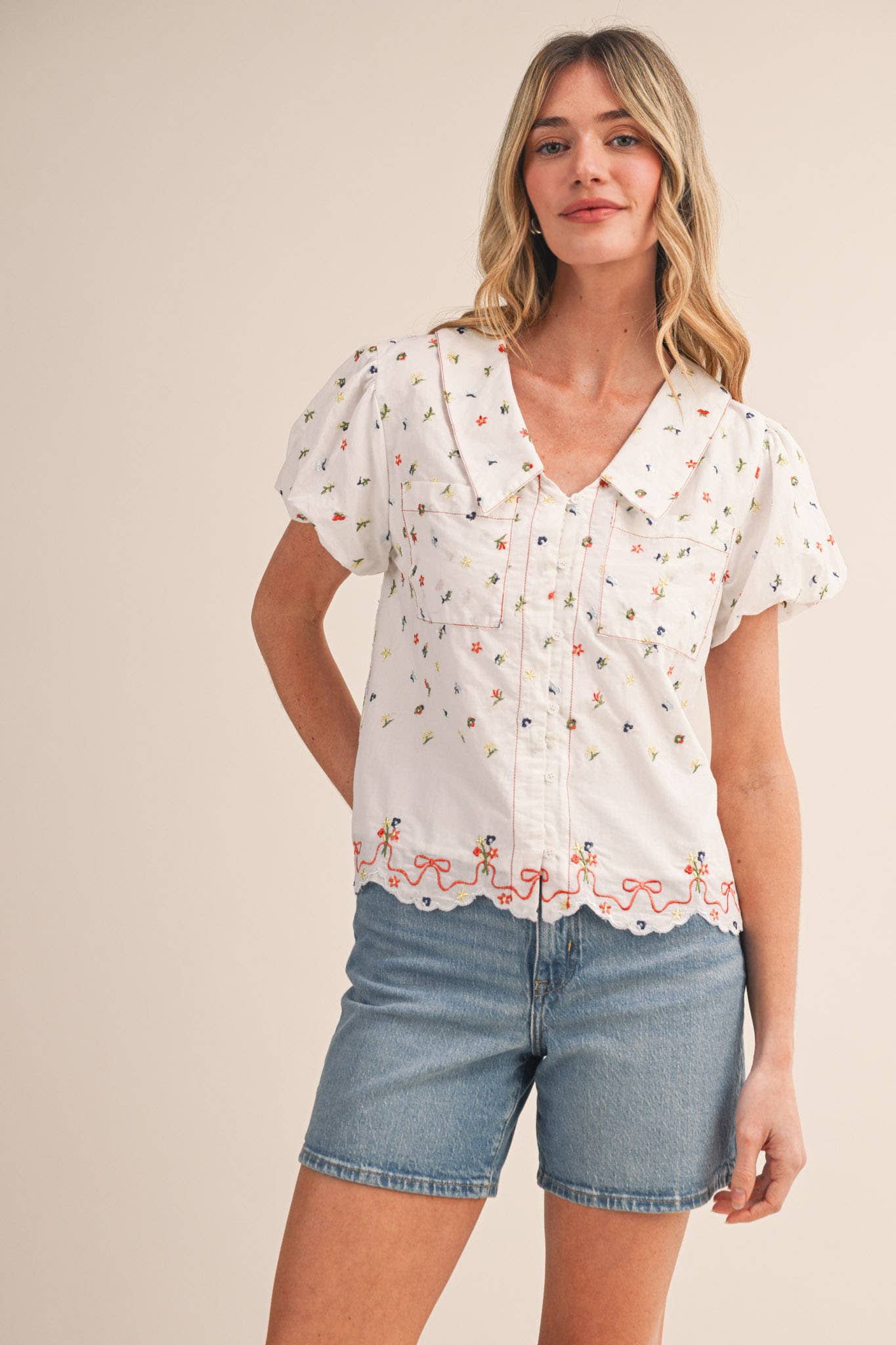 EMBROIDERED FLORAL BUBBLE SLEEVE BUTTON DOWN TOP