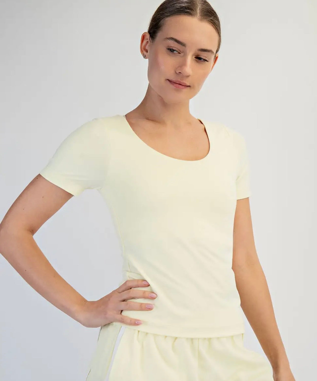 Lemonilla Butter Fitted Top