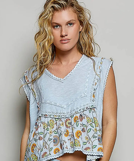 V-Neck Floral Pattern Trim Ruffle Rib Knitted Sleeveless Top
