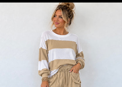 Aemi Contrast Panel Long Sleeve Slouchy Tops