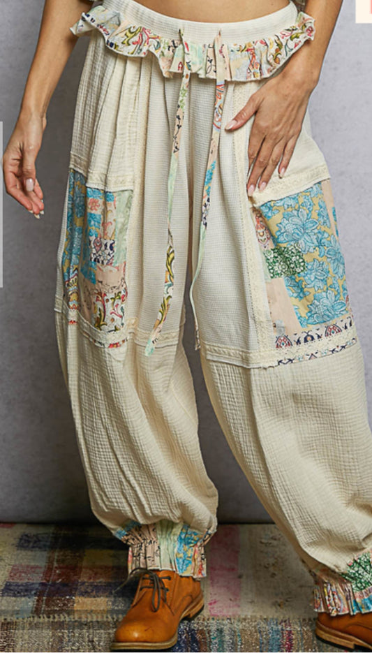Cream Floral Pol jogger pants