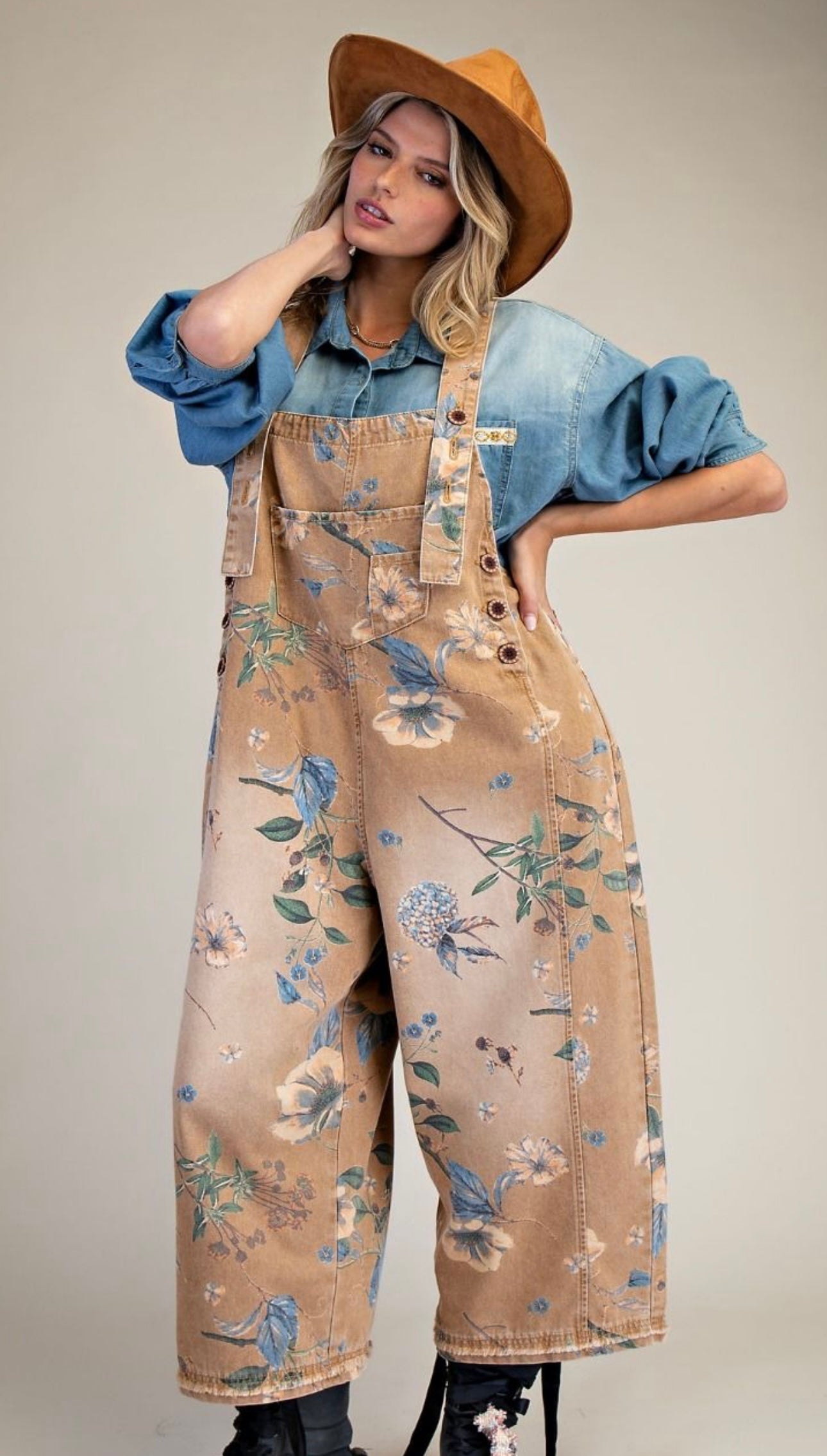 Sand Floral Overalls Easel
