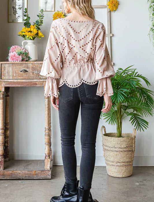 Washed Scallop Edge Oli and Hali