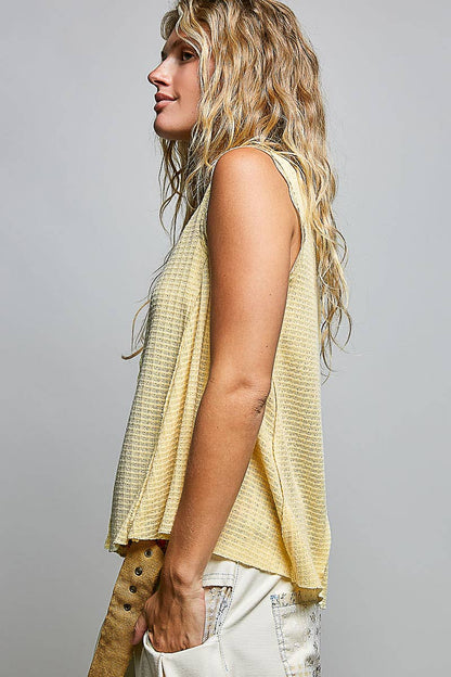 Soft Textured Front Placket Wavy Lace Sleeveless Top POL