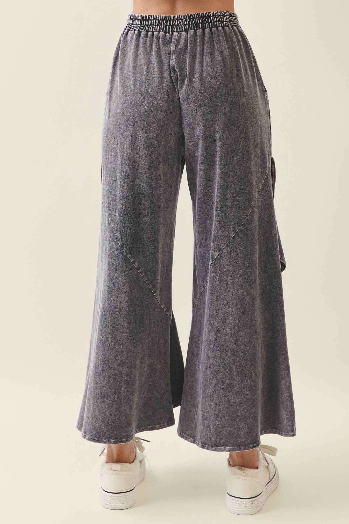 Mineral Washed Wavy Eggplant Ruffle Cropped Pants
