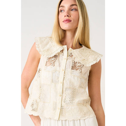 LACE PATCH PETER PAN COLLAR SLEEVELESS TOP