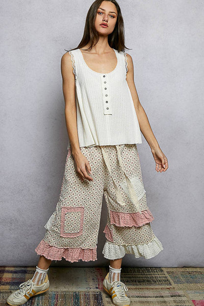 Soft Textured Front Placket Wavy Lace Sleeveless Top POL